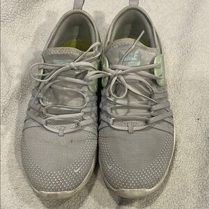 Nike Light Gray Athletic Shoes
